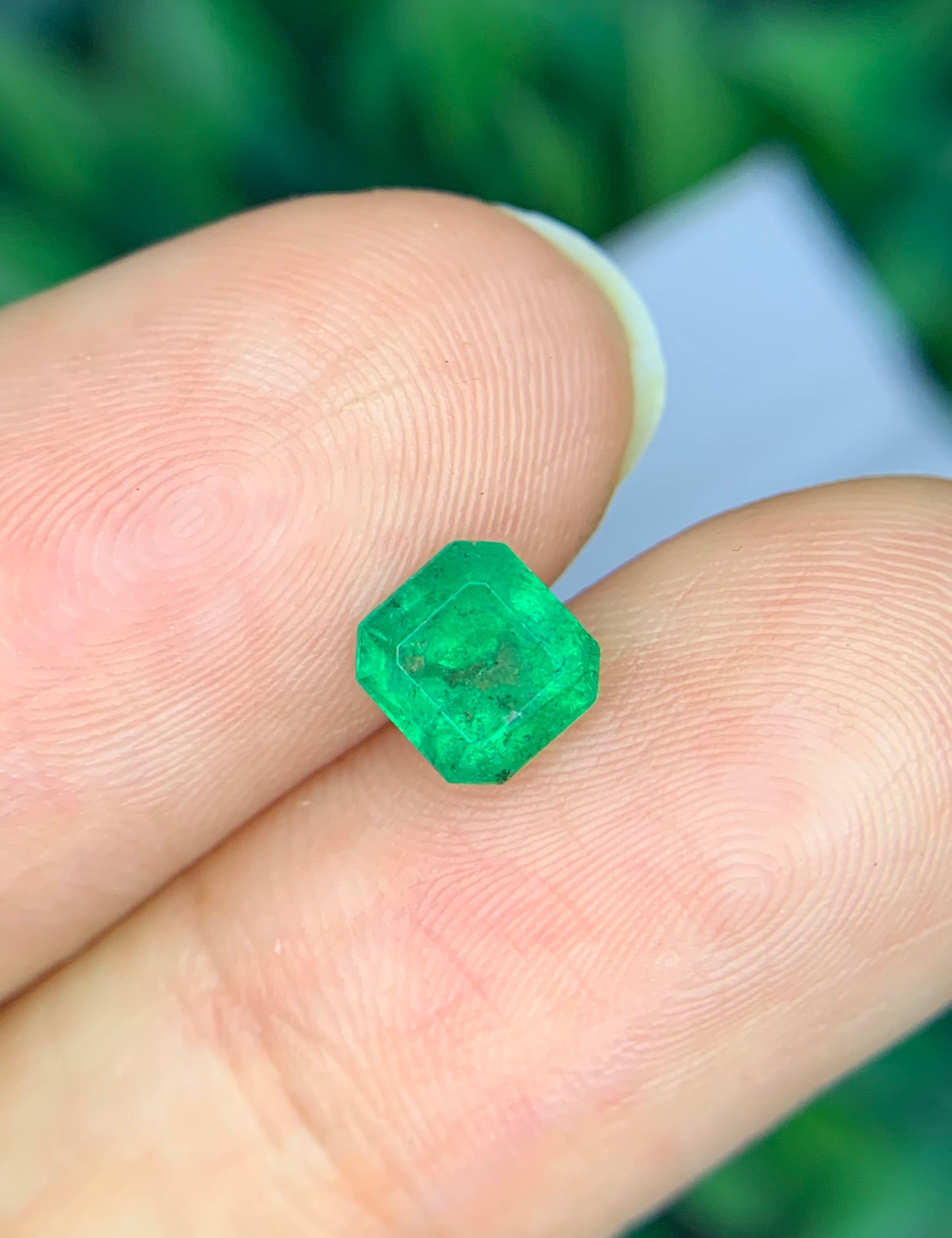 0.76 cts Colombian Emerald