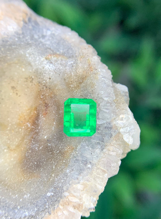 0.59 cts Colombian Emerald