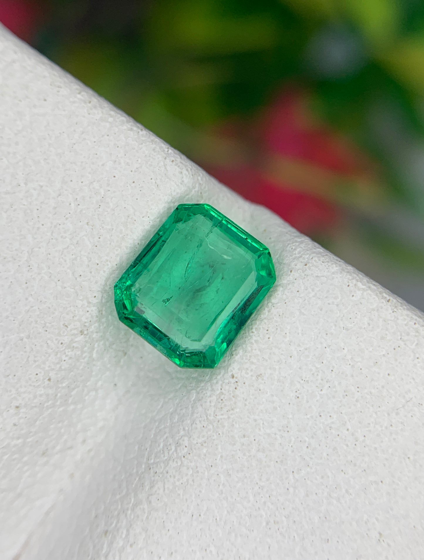 0.89 cts Colombian Emerald