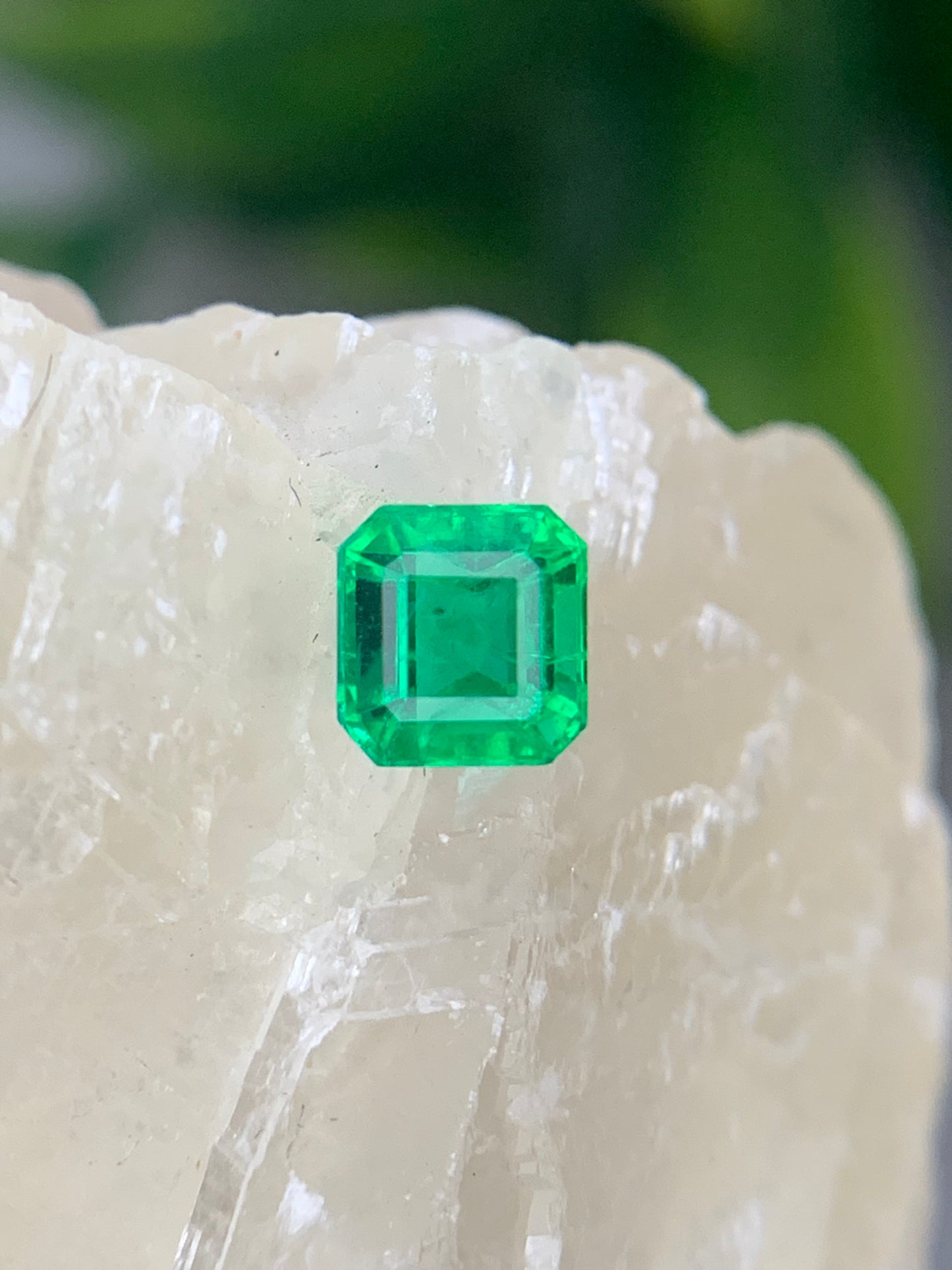 0.55 cts Colombian Emerald