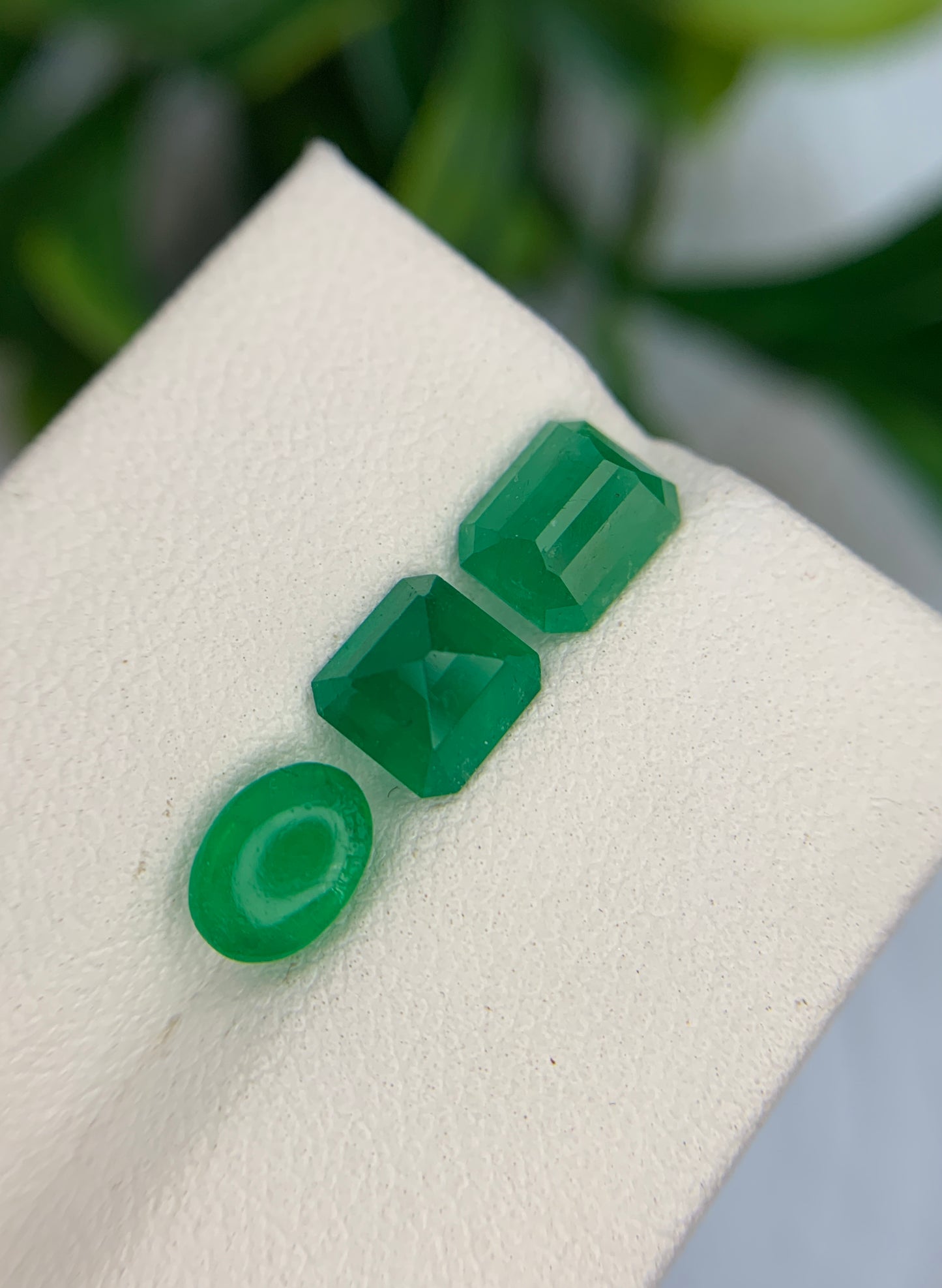 3.22 cts Colombian Emerald Parcel