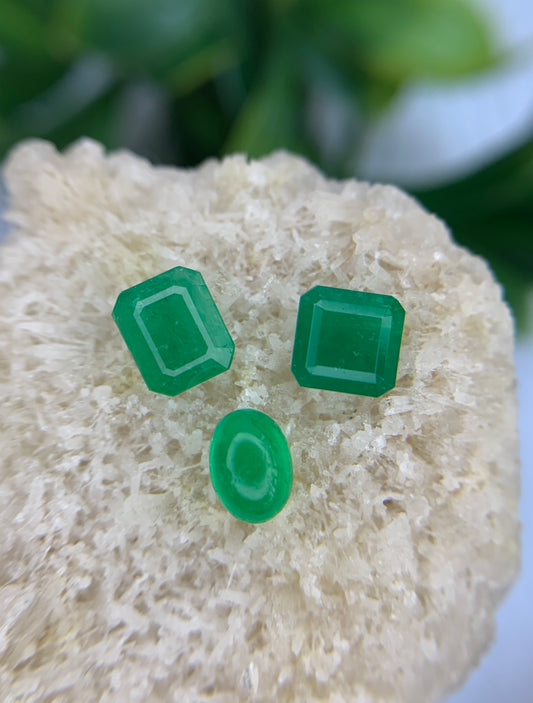 3.22 cts Colombian Emerald Parcel